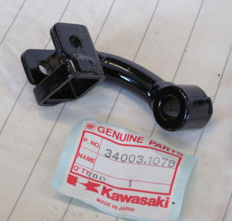 Kawasaki kz400 b1 b2 c1 kz440 b1 b2 c2 lh footrest bracket holder 34003-1078 nos