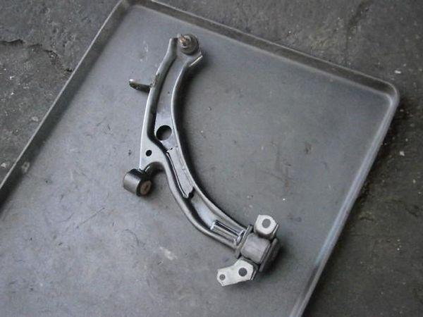 Honda life 2002 front right lower arm [0251720]