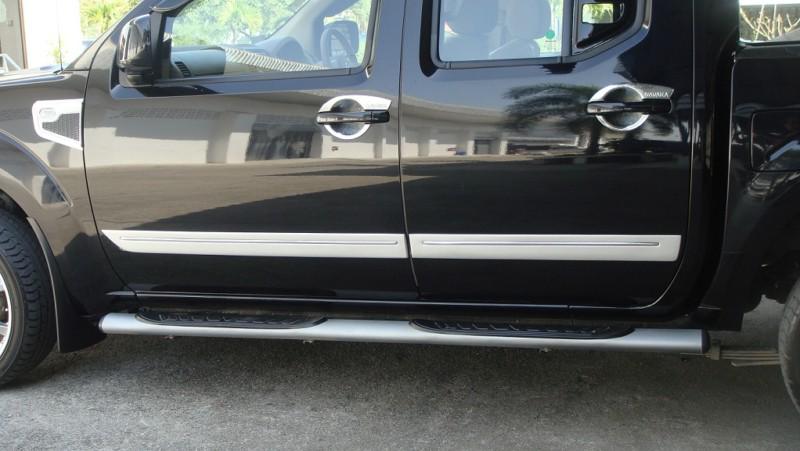 Side moulding guard for nissan navara d40 2005-2010 