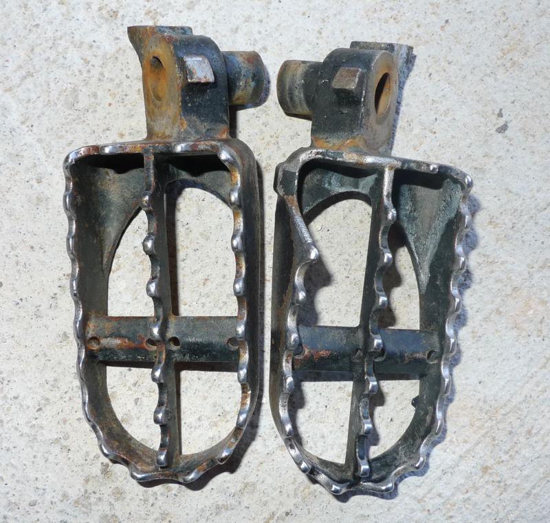 97 yamaha yz 125 400f 250 wr 400f footpegs foot pegs 97 98 