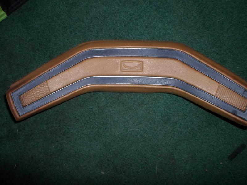 78-86 vintage ford truck/bronco oem tan/black horn pad rare