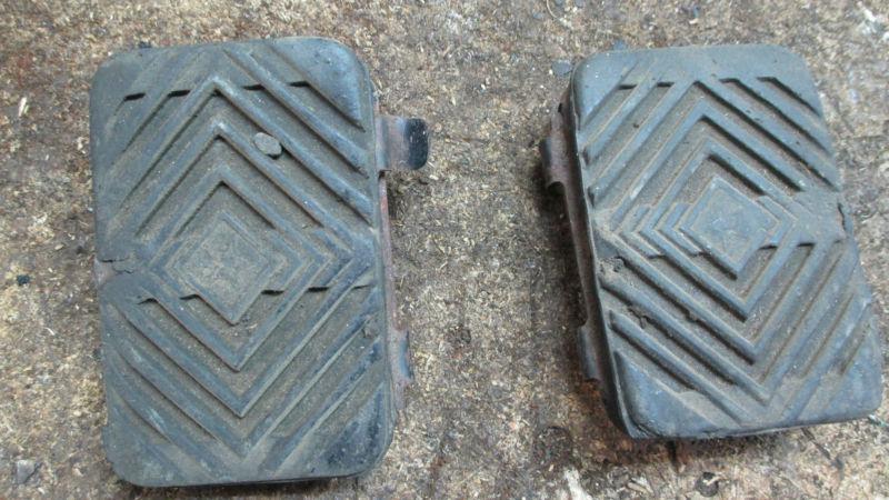 1936 packard standard 8 clutch and brake pedals with pads