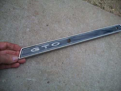 1965 pontiac lemans gto oem super nice grab bar chrome molding handle.