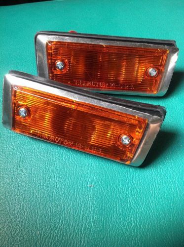 Toyota hilux rn20 rn25 rn30 1972-1978 side marker indicator light lamps amber