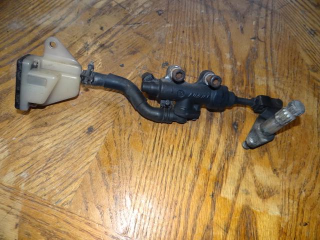 91_suzuki gsx1100f_gsx 1100 katana_88-93_rear brake master cylinder+reservoir