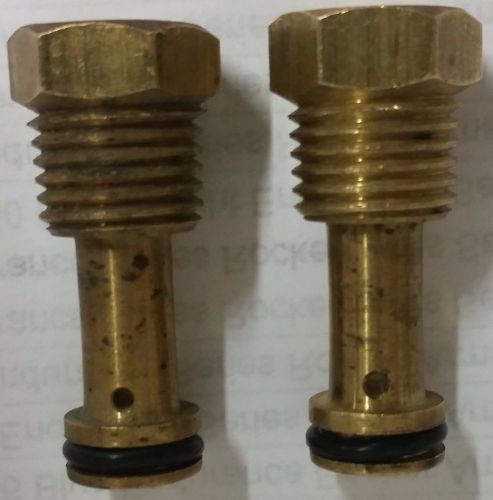 Oil restrictors (pair) for chevrolet, gm, bowtie block