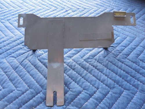 Mercedes w111 220 250 280se w109 w112 300 se sel becker radio mounting bracket