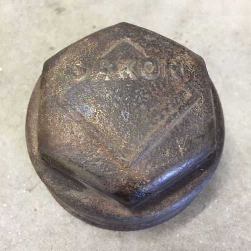 Antique saxon 1920&#039;s threaded screw-on hubcap grease cap hub nut cover cast iron