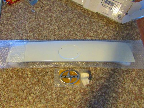 2007 scion tc trunk emblem and panel