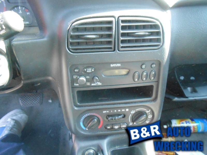 Radio/stereo for 00 01 02 saturn s series sedan ~ am-fm-stereo opt um7