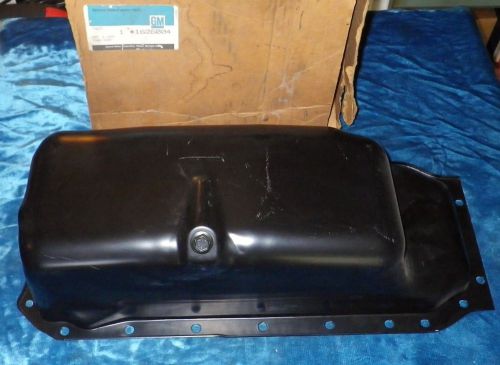 Nos 1985 cadillac oil pan assembly oem gm #1626004 deville fleetwood commercial