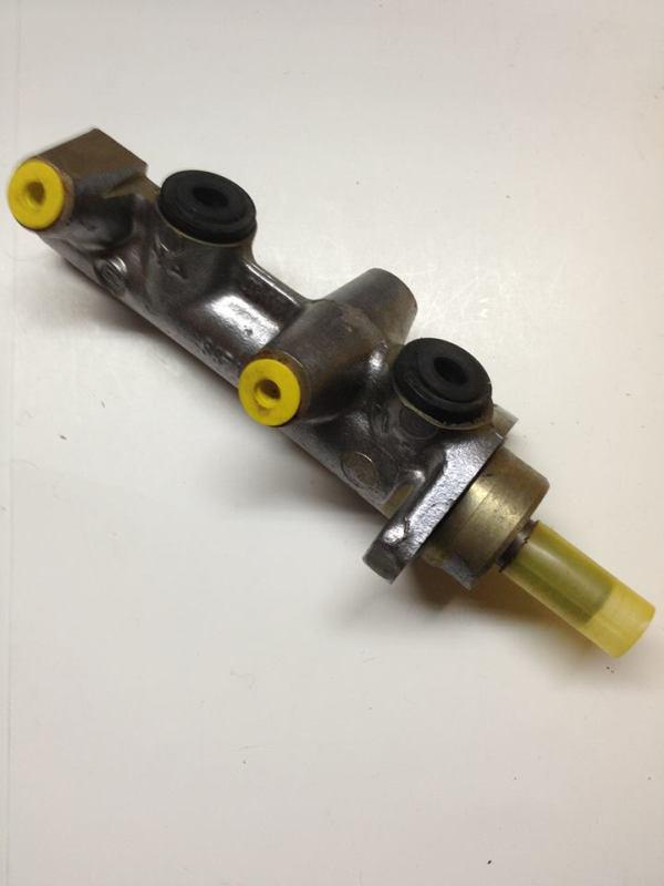 94435501100 porsche brake master cylinder 924 944 fte 