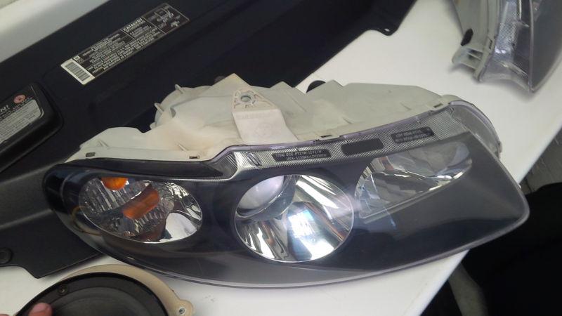 04-06 pontiac gto right passenger headlight assembly nice