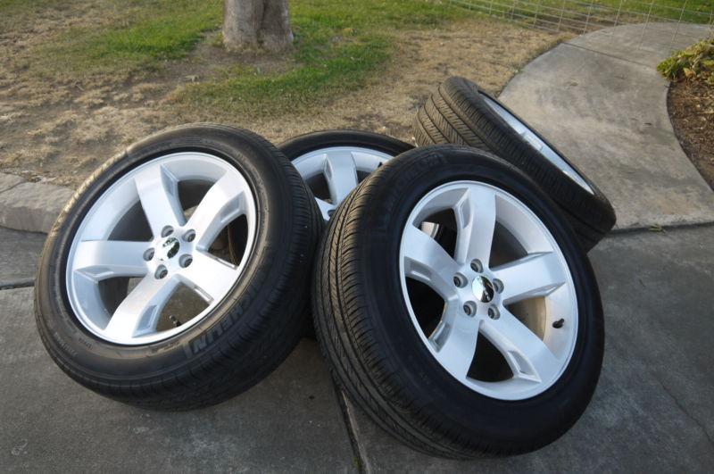 Dodge challenger 18 inch wheels & tires set of 4 mint 5k miles