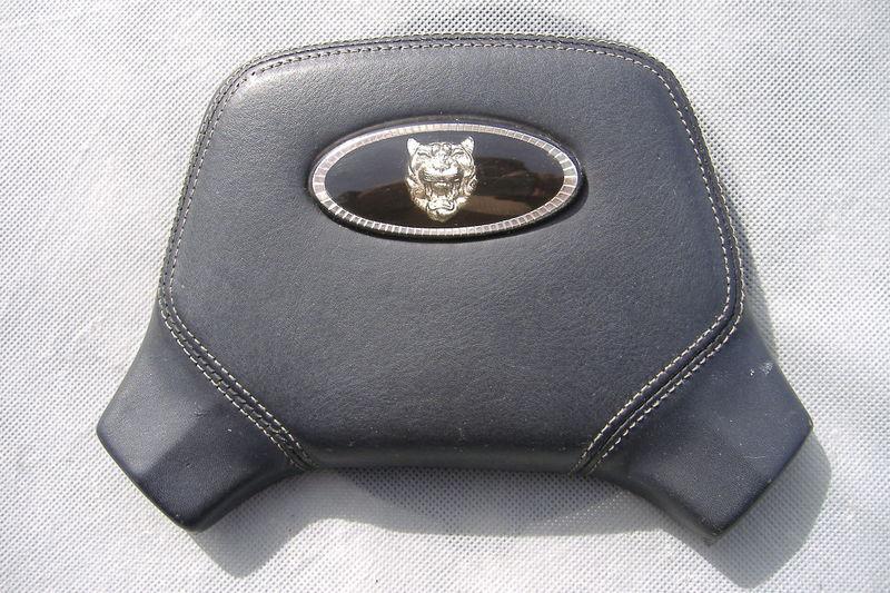 1988-1992 jaguar xj 6 steering wheel pad w/ emblem oem