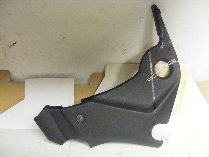 09 kawasaki ex650c frame swing arm cover right  890 miles