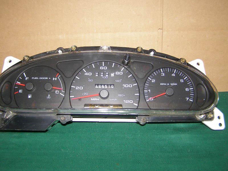 2001 2002 mercury sable  ford taurus speedometer cluster 127k