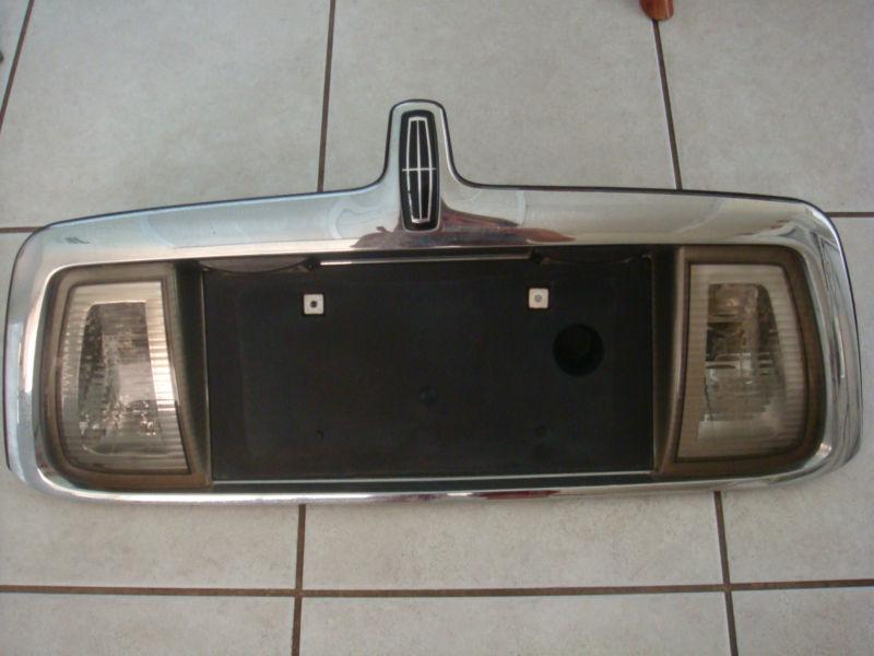 2000-2003 lincoln ls license plate bracket w. reverse and plate lights