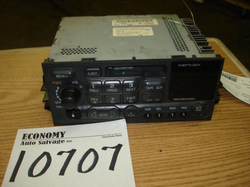 Chevrolet suburban 1500 a/v equipment am-mono-fm-st-cass-aut tone cont 96