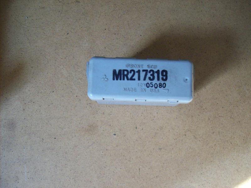 Mitsubishi front ecu mr217319