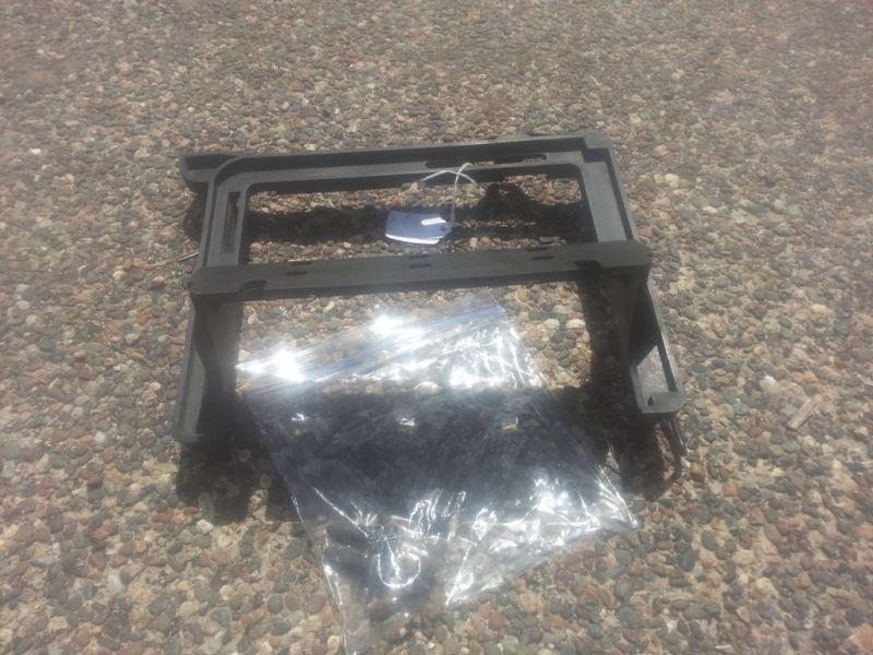 1999 gmc suburban 4x4 slt 4x4 ecm mount 15993200 16266655