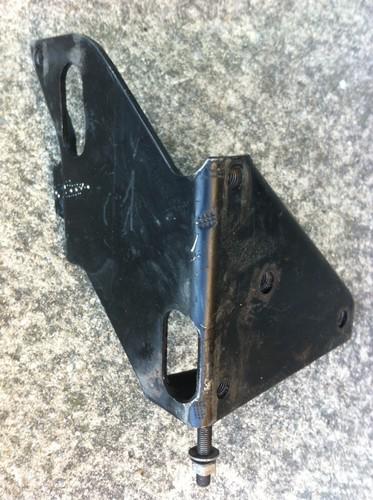 Porsche 911 sc carrera a/c mounting bracket