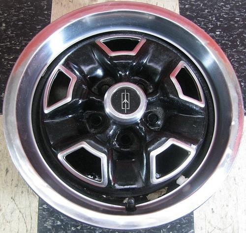 (1) oldsmobile cutlass steel wheel 14" x 5.5" bp: 5 x 101.6mm w. valve stem