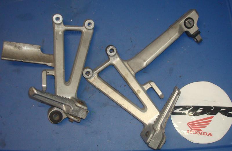 1998 cbr 600 f3 passenger bracket pegs left & right 95 96 97 600f3 cbr600 honda