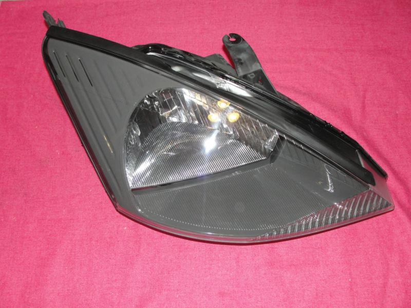 Ford focus rh head light new ford oem 2003 2004 