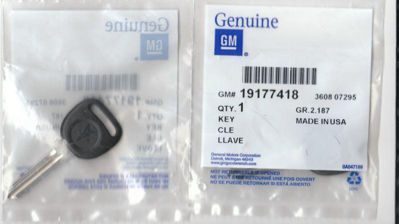 Lot of 2 nos genuine gm  circle+ key blanks. part #19177418