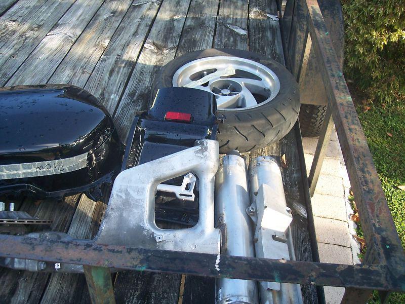 Final drive,saddlebags, rear wheel and tire,rear fender,2 mufflers