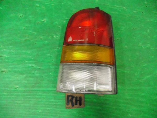 Nissan ad 1994 rear right combination lamp [1415500]