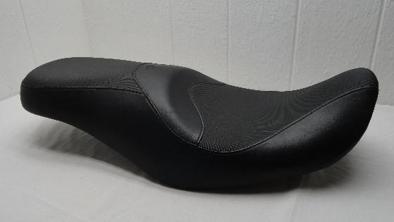 Harley dyna reduced reach seat, very comfortable, 1996-2003->> very nice<< 