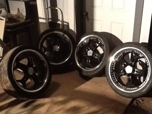 4 rims and tires size 245/40zr20. 95y