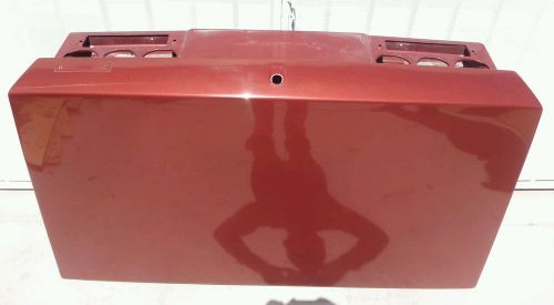 1984 rolls royce  spur trunk lid                in perfect condition.