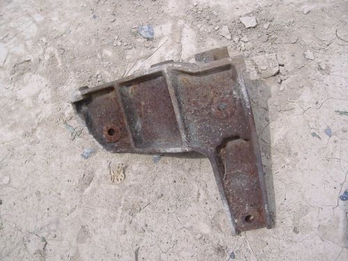 Vw quantum turbo diesel alternator mounting bracket  83 - 85 yr l 068903145h