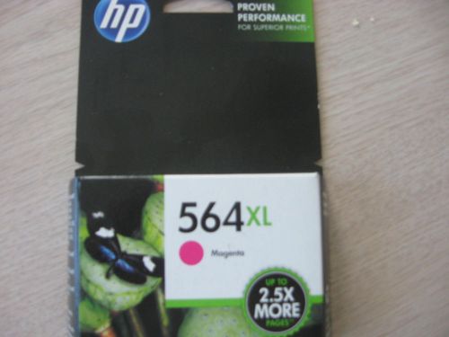 Original hp 564 xl magenta    ink pack cb324wn- -new in sealed  box