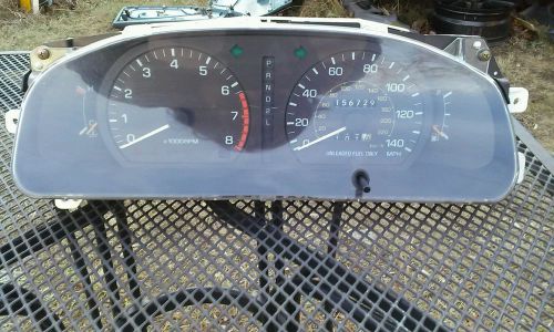 Toyota camry instrument/gauge cluster w/tach (auto) 1995