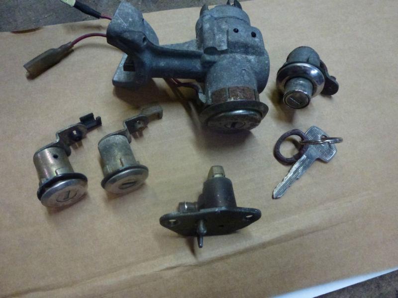 70 - 78 datsun 240z 260z 280z complete set of locks with key