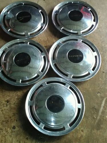 Set of 5 hubcaps for chevy caprice