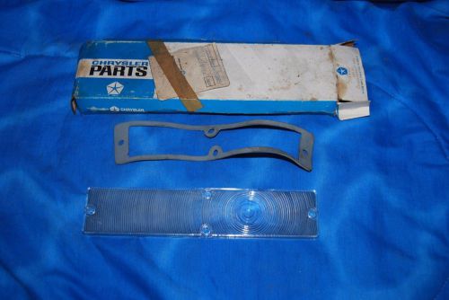 1967-68 plymouth valiant parking light lens # 2808804