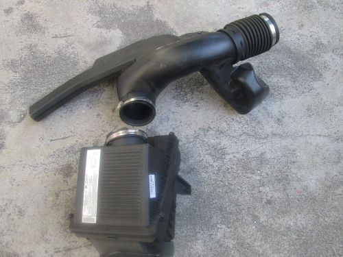 Chevy 5.3 air intake tube and box chevrolet avalanche silverado suburban tahoe