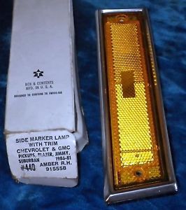 Nos 1981-1991 side marker lamp w/trim rh 440 gm#915558 chevy gmc ck1-3 sierra rv