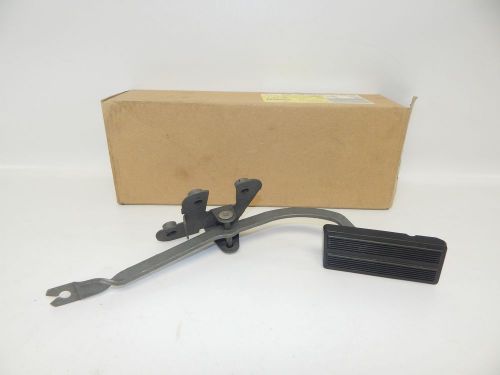 New oem ford accelerator pedal gas pedal shaft assembly f81z9725ab