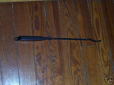 91 - 99  saturn sl sc sw  passengers windshield wiper arm