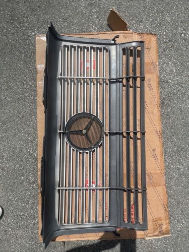 Mercedes g-class w463 front grille oem a463 888 00 15