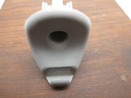 1999 - 2006  gmc sierra tan oem sun visor clip (1)