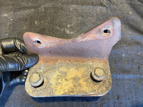 12-15 fiat 500 dodge dart fire turbo 1.4l front engine mount bracket &amp; bolts