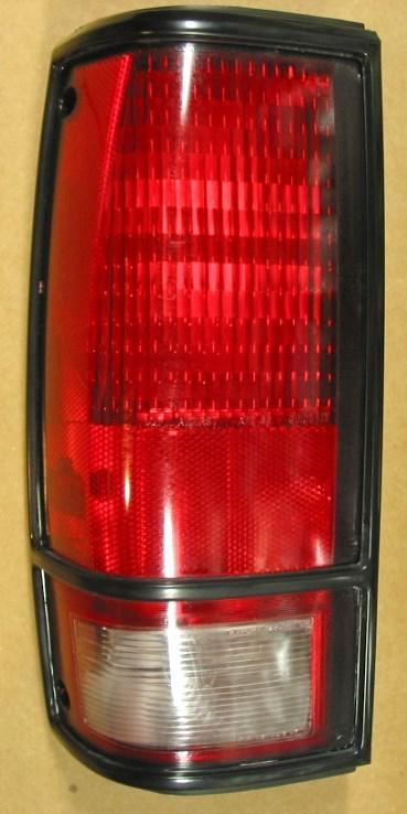 Gmc  jimmy chevy blazer driver side tail light assembly - 83-94