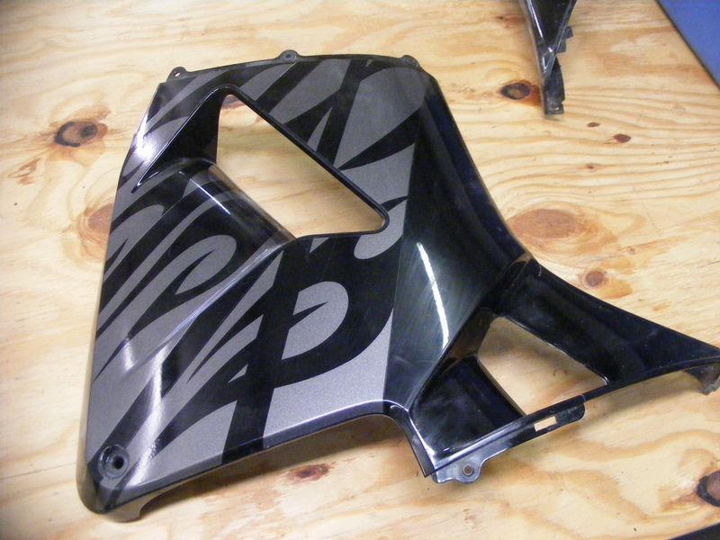 Honda cbr 600 rr 600rr right side ,lower mid plastic fairing plastic oem 05 06